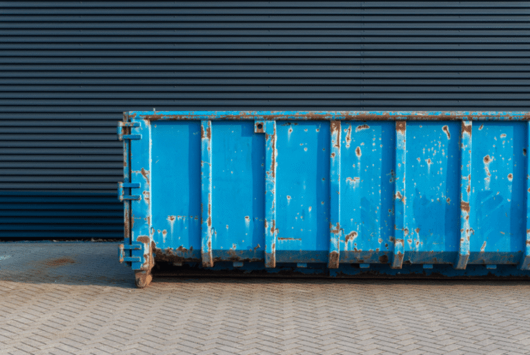 How Hiring a Skip Bin Simplifies Waste Management
